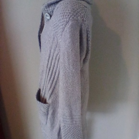 PraNa Sweater. Ladies large. - Picture 6 of 7